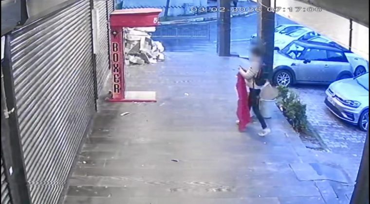 İş Yerinin &Ouml;n&uuml;ndeki T&uuml;rk Bayrağını İndiren Ş&uuml;pheli Yakalandı