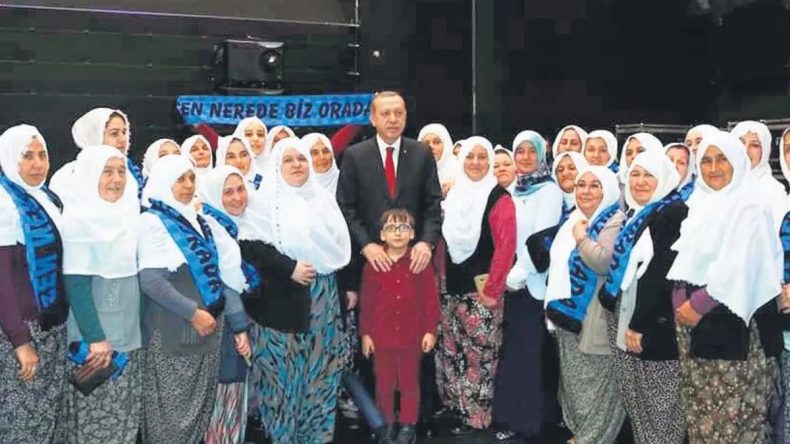 Zeynep Başkan Bembeyaz Geliyor!