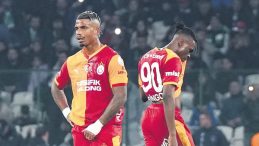 Zirvede B&uuml;y&uuml;k Kayıp!