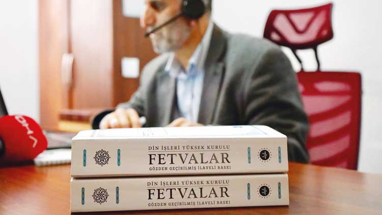 'Alo Fetva Hattı'na ilgi iki katına &ccedil;ıktı