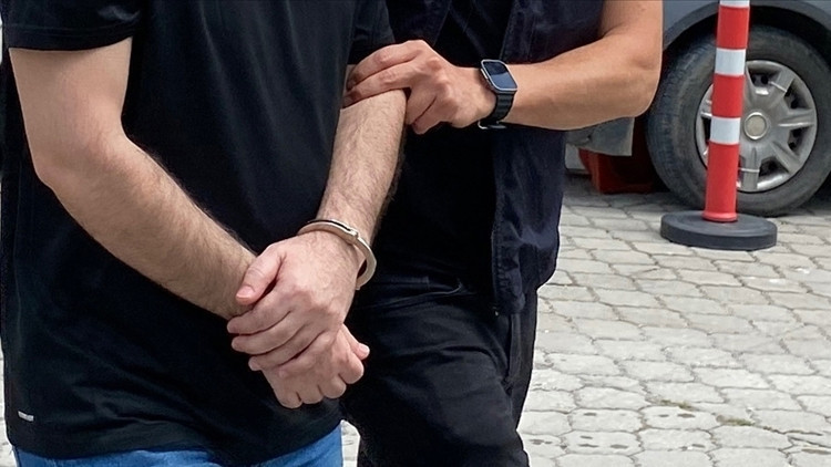 'Casperlar' su&ccedil; &ouml;rg&uuml;t&uuml;ne operasyon: 5 g&ouml;zaltı