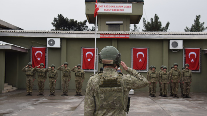 'Hudut Kartalları'nın bayram n&ouml;beti: Suriye sınırında 24 saat g&ouml;zetim