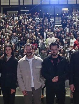 'Kuruluş Orhan' Oyuncuları K&uuml;lliye'de Sevenleriyle Buluştu