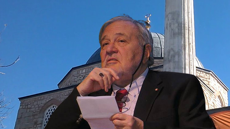 '&Ouml;l&uuml;rsem selamı sen vereceksin' | İlber Ortaylı'nın vasiyeti İstanbul'daki camide yerine getirildi