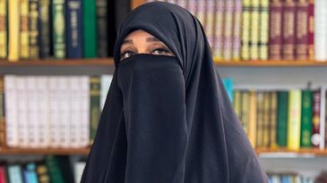 'Senin i&ccedil;in okuyayım mı' dedi: Hayatını değiştirdi! 'Bu kitap beni ger&ccedil;ekten iyileştirdi&rsquo;