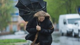 10 il i&ccedil;in sarı kodlu alarm! Meteoroloji'den sağanak yağış ve fırtına uyarısı