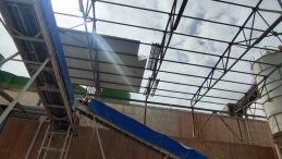 10 metreden d&uuml;şt&uuml;, hayatını kaybetti!