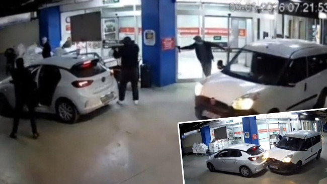 24 Milyon TL&rsquo;yi Bir Dakikada &Ccedil;aldılar: Ka&ccedil;arken Panik Olup Ara&ccedil;ları ile Birbirlerine &Ccedil;arptılar