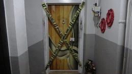 3 Bilezik İ&ccedil;in Cinayet