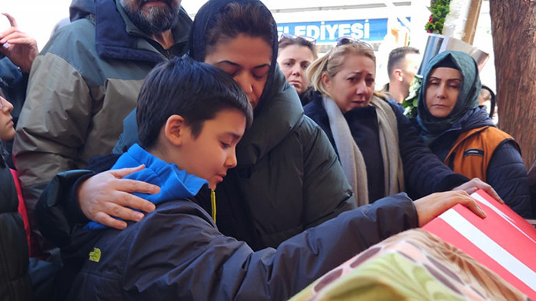 Cenaze namazından bir görüntü