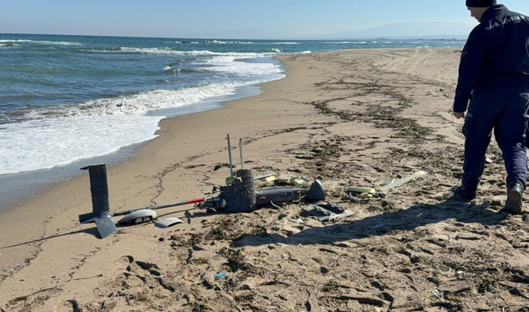 Parçalanmış insansız hava aracı