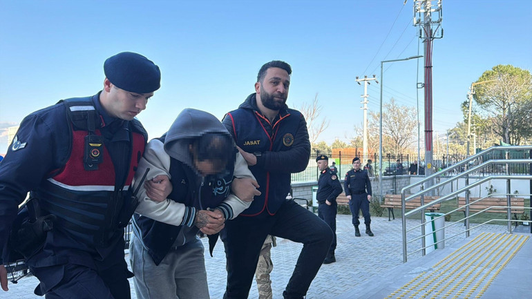 Altın dişler ile ilgili görsel