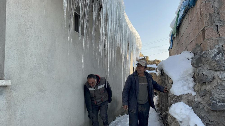 Murat Aydın ve buz kütlesi