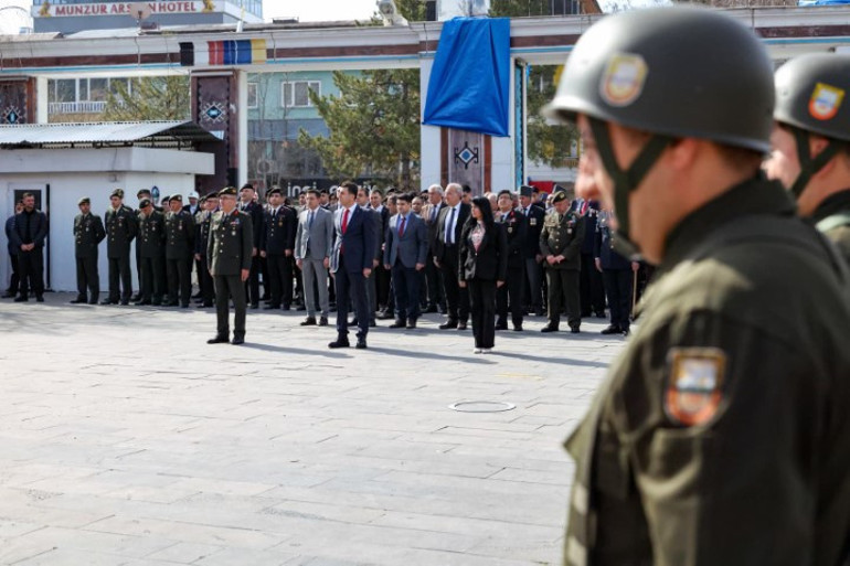 Kent meydanı düzenlemeleri