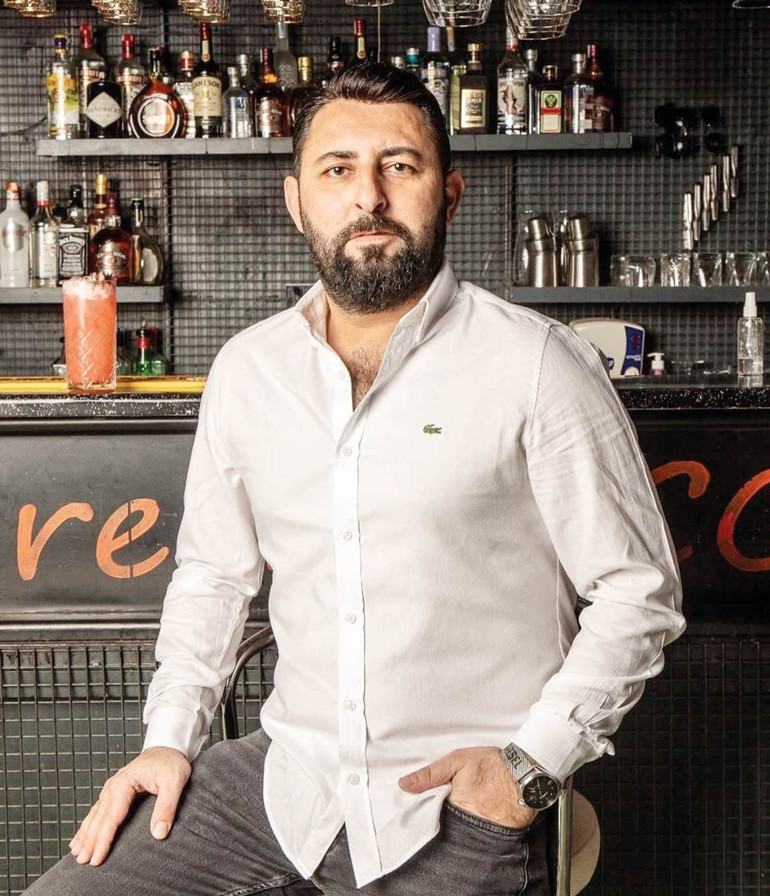 Eğlence mekânında silahlı saldırı