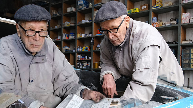 76 Yıllık Usta Efsaneye 'Can' Veriyor: Türkiye'de Bu İşi Yapabilen Nadir Kişilerden Biri