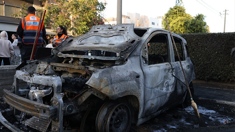 ABD/İsrail-İran Savaşında Karşılıklı F&uuml;ze Atışları S&uuml;r&uuml;yor