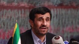 ABD/İsrail Saldırısında &Ouml;ld&uuml;r&uuml;ld&uuml;ğ&uuml; İddia Edilmişti: Mahmud Ahmedinejad Yaşıyor mu? İran'dan Dikkat &Ccedil;eken A&ccedil;ıklama!