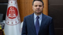 Adalet Bakanı Akın G&uuml;rlek'ten bilirkişi sistemiyle ilgili paylaşım