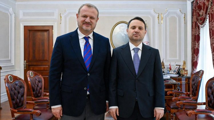 Adalet Bakanı G&uuml;rlek, RT&Uuml;K Başkanı Mehmet Daniş ile g&ouml;r&uuml;şt&uuml;