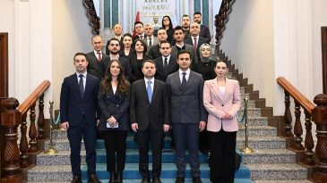 Adalet Bakanı G&uuml;rlek, yargı muhabirleriyle bayramlaştı