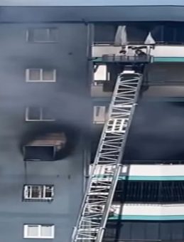 Adana'da Akılalmaz Olay: Binada &Ccedil;ıkan Yangında Baba ve Bebeği Zor Kurtarıldı