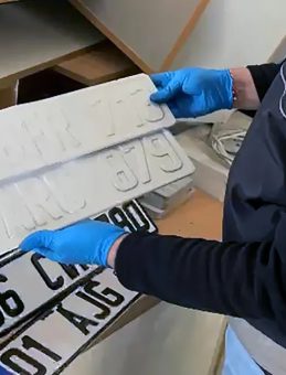 Adana'da Sahte Plaka Çetesine Baskın: 4 Şüpheli Tutuklandı