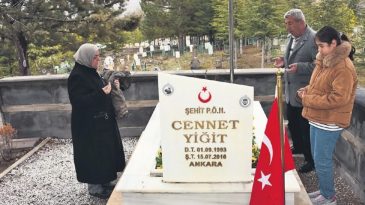 Aileler Şehitlerine Koştu