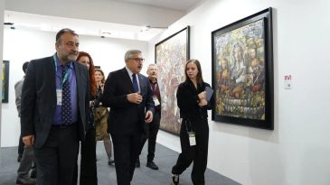 AK Parti Genel Başkan Yardımcısı H&uuml;seyin Yayman ArtAnkara 12. Uluslararası &Ccedil;ağdaş Sanat Fuarını Ziyaret Etti