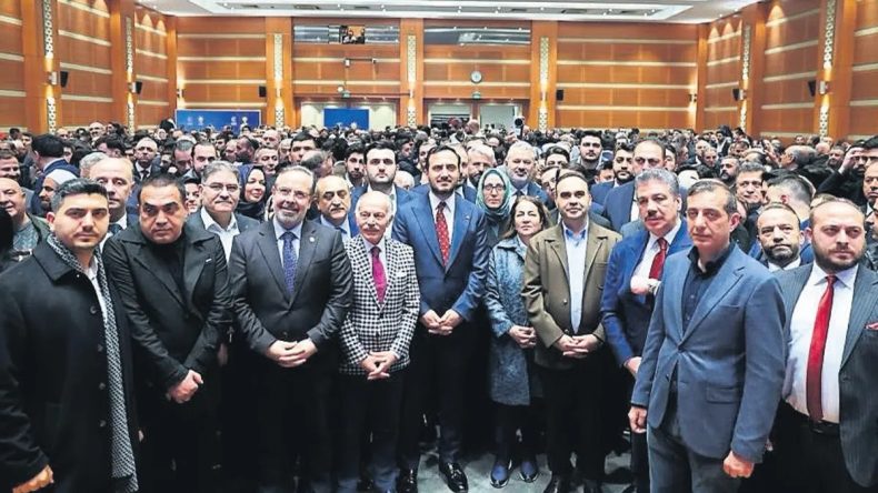 AK Parti İl Başkanlığında Bayramlaşma Coşkusu
