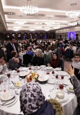 AK Parti&rsquo;den &ccedil;ocuklara anlamlı iftar: 500 &ccedil;ocuğa bayram sevinci