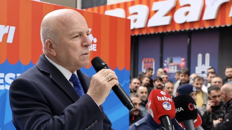 Ak Parti&rsquo;li Erzurum B&uuml;y&uuml;kşehir Belediyesi&rsquo;nden sosyal belediyecilik hamlesi: Halk pazarları 14. şubesini a&ccedil;tı!