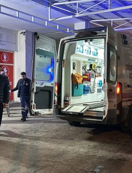 Akraba aileler arasında kavga: 4 yaralı, 6 g&ouml;zaltı