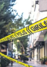 Akranını t&uuml;fekle vuran &ccedil;ocuk tutuklandı