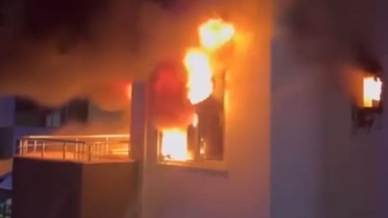 Alanya’da 5 Katlı Apartmanda Yangın Çıktı