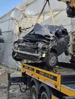 Alanya&rsquo;da otomobil muz serasına u&ccedil;tu: 1 &ouml;l&uuml;, 1 ağır yaralı