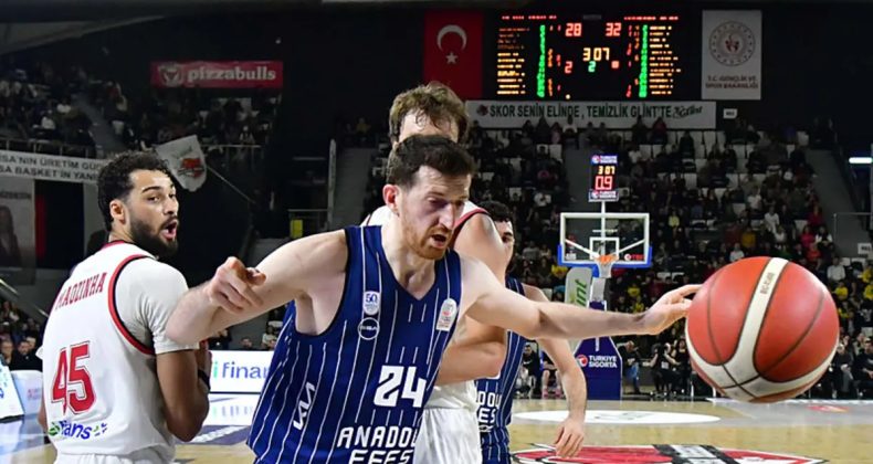 Anadolu Efes, Manisa'da kazandı!
