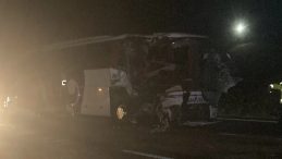 Ankara'da feci kaza: Yolcu otob&uuml;s&uuml; TIR'a &ccedil;arptı! 1 &ouml;l&uuml;, 15 yaralı