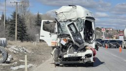 Ankara&rsquo;da feci kaza! Tanker s&uuml;r&uuml;c&uuml;s&uuml; hayatını kaybetti