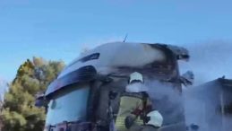 Ankara&rsquo;da Seyir Halindeki Hafriyat Kamyonu Yandı