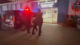 Ankara&rsquo;da ş&uuml;pheli araca operasyon! Gizli b&ouml;lmeden silah ve uyuşturucu &ccedil;ıktı