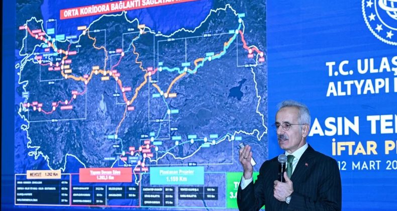 Ankara&rsquo;ya dev metro hattı geliyor! Bakan Uraloğlu Esenboğa ve Sincan i&ccedil;in tarih verdi