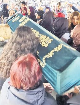 Annemi nereye g&ouml;t&uuml;r&uuml;yorlar?