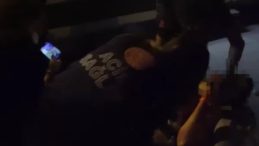 Antalya'da dehşet: Ma&ccedil; &ccedil;ıkışı bı&ccedil;aklı saldırı!