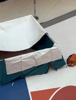 AVM'de korkun&ccedil; olay: Yemek katından beton zemine d&uuml;şt&uuml;! Doğukan kurtarılamadı&hellip;