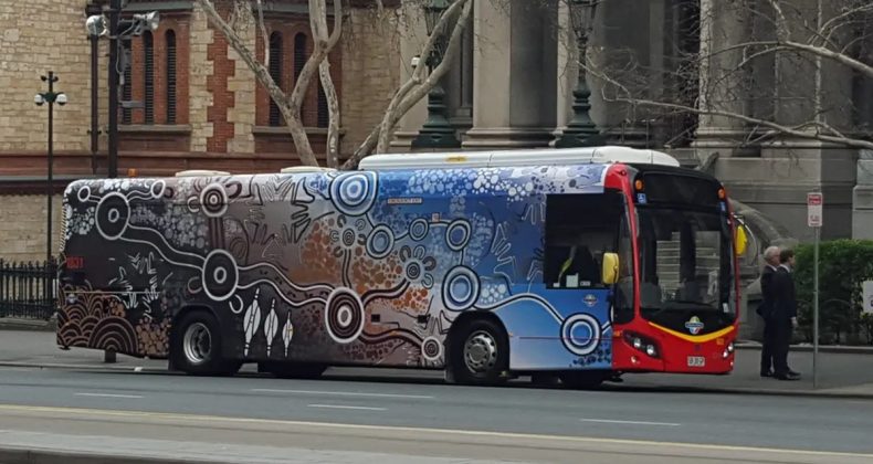 Avustralya&rsquo;da yakıt krizi &ouml;nlemi: İki eyalette toplu taşıma &uuml;cretsiz oldu