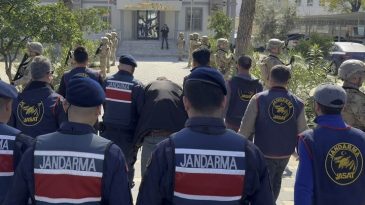 Aydın'da dehşet! Annesini odunla başına vurarak &ouml;ld&uuml;rd&uuml;