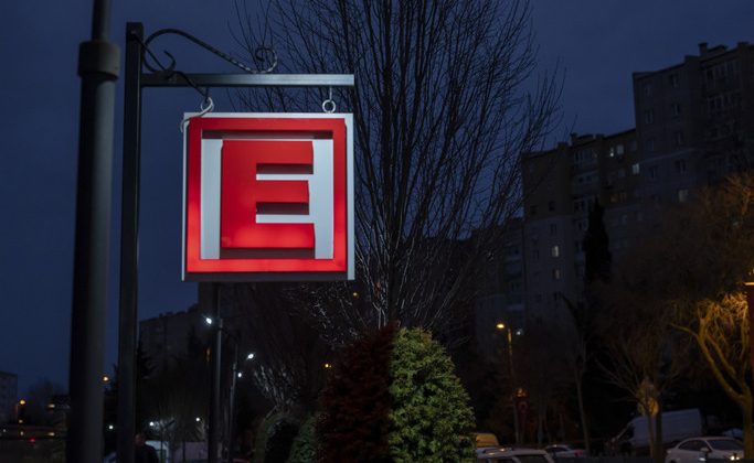 AYM'den, eczacılar hakkındaki disiplin cezalarına ilişkin d&uuml;zenlemeye iptal