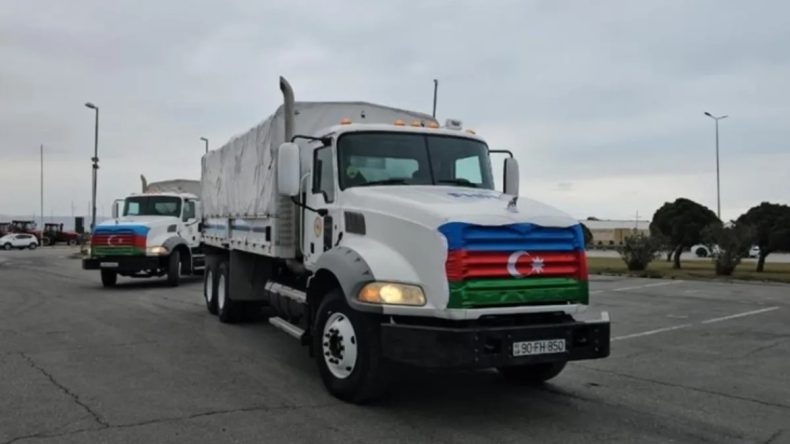 Azerbaycan’dan İran’a insani yardım: 82 tonluk yardım yola çıktı