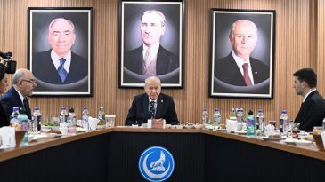Bah&ccedil;eli'den &Uuml;lk&uuml; Ocakları Eğitim ve K&uuml;lt&uuml;r Vakfı'na bayram ziyareti